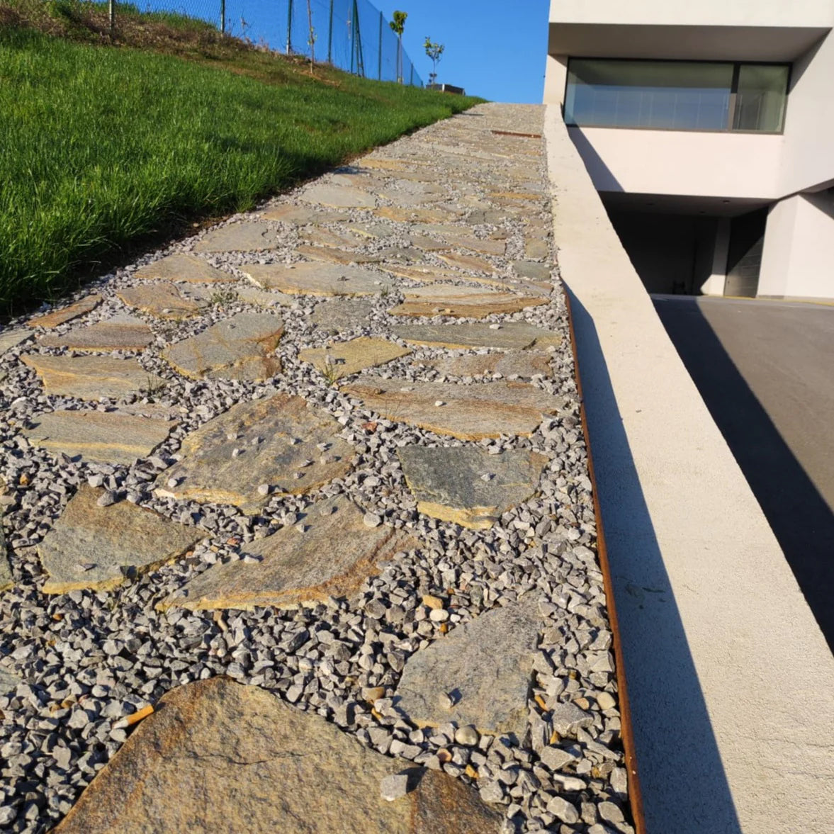 Opus Incertum Bicolore