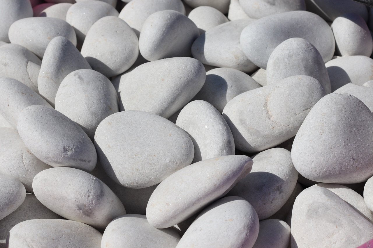 Comprar cantos rodados blancos perfectos