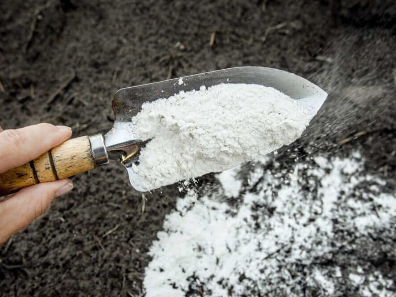 Mischkalomita und landwirtschaftliche Gips