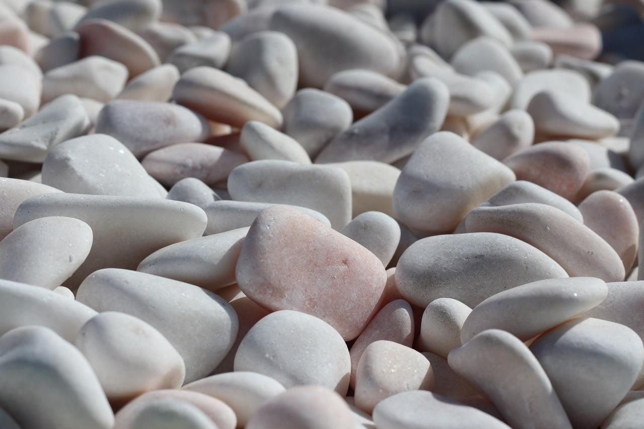 Rosé white pebble