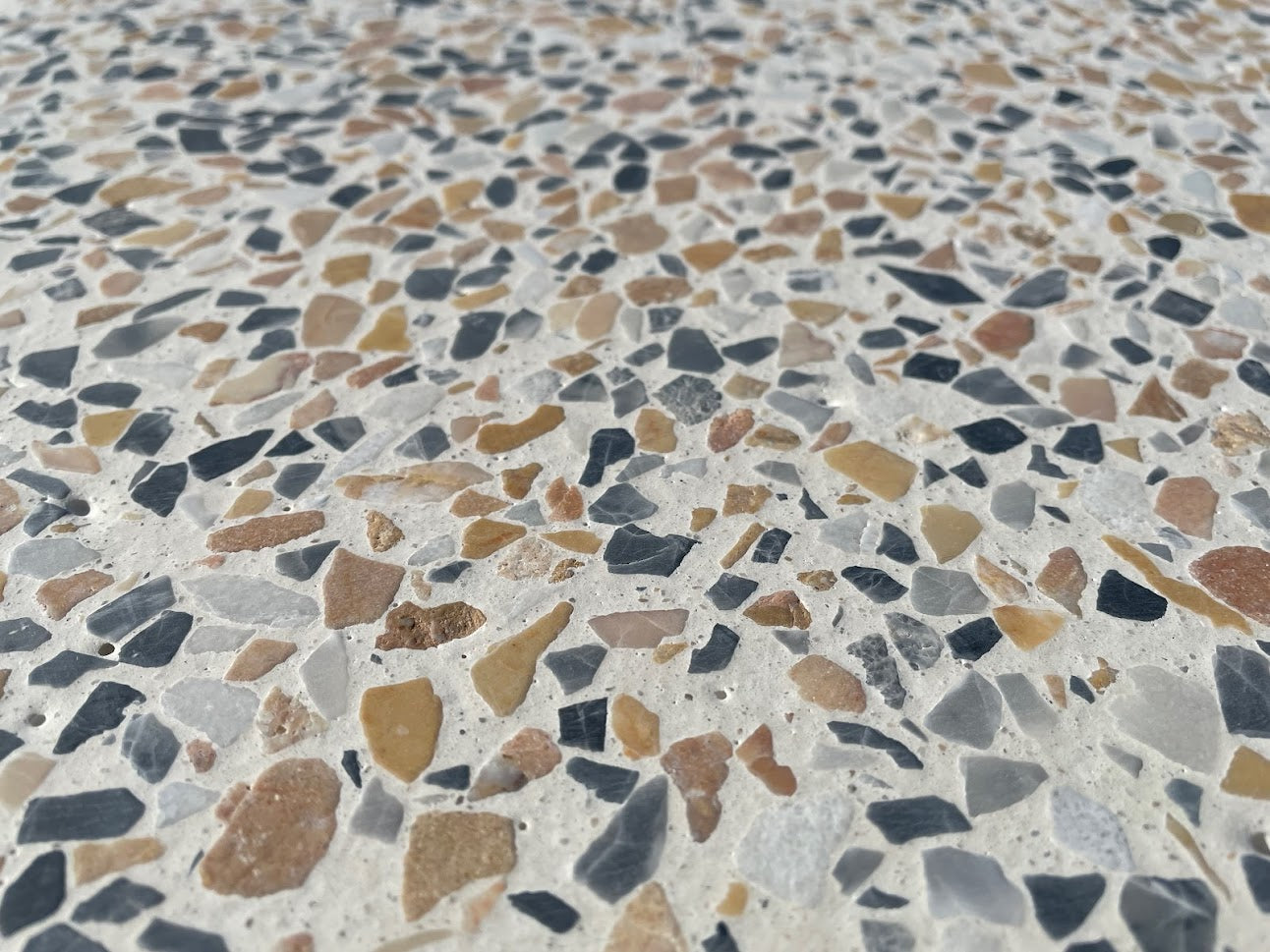 Terrazzi slabs - 120x40x3 cm.