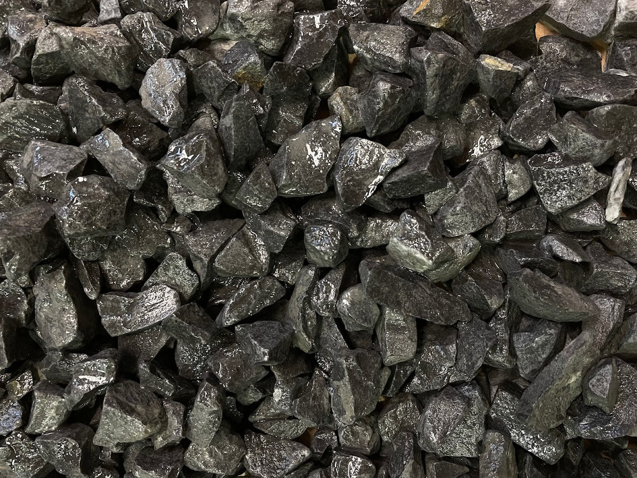 Graphite black gravel