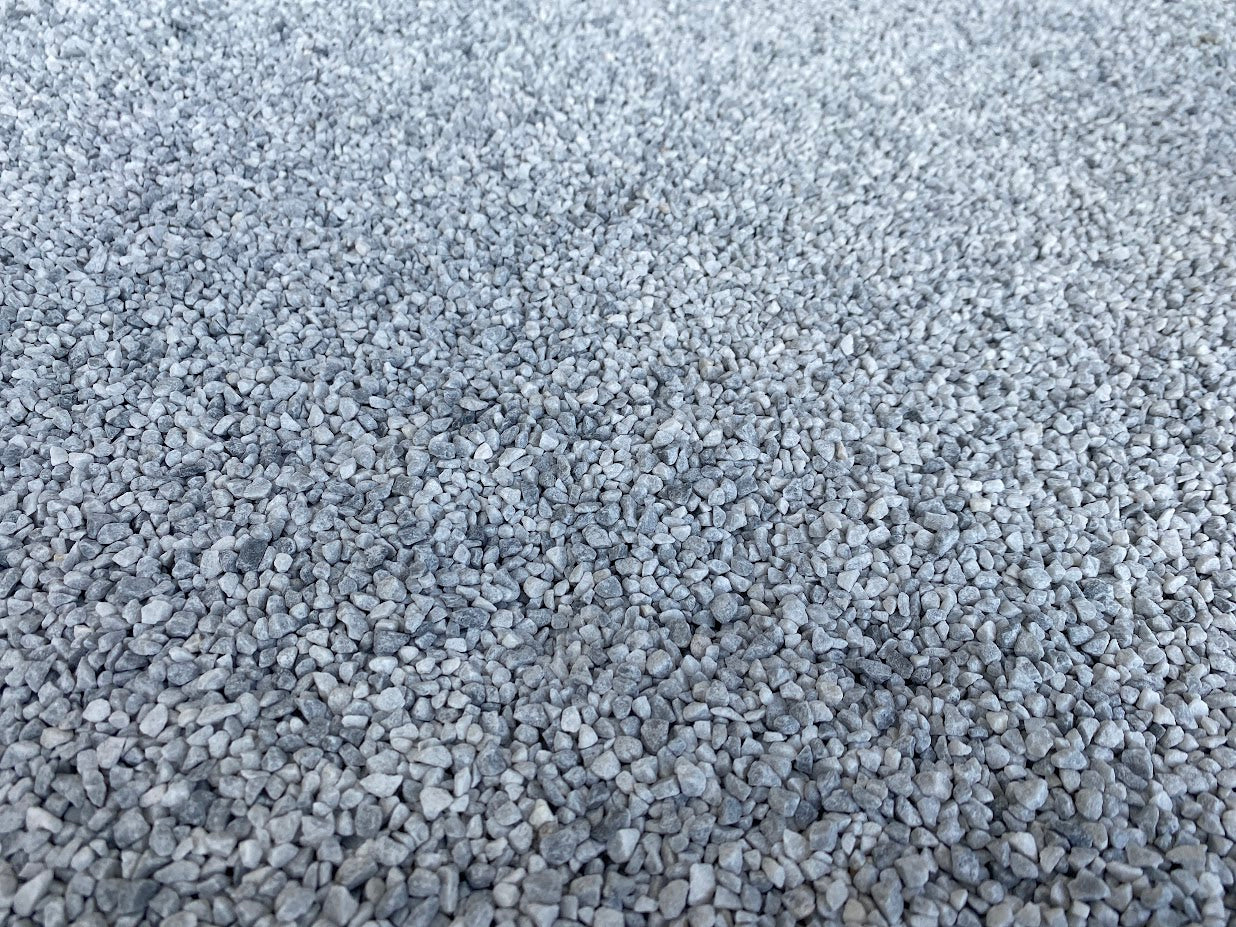Resin gravel